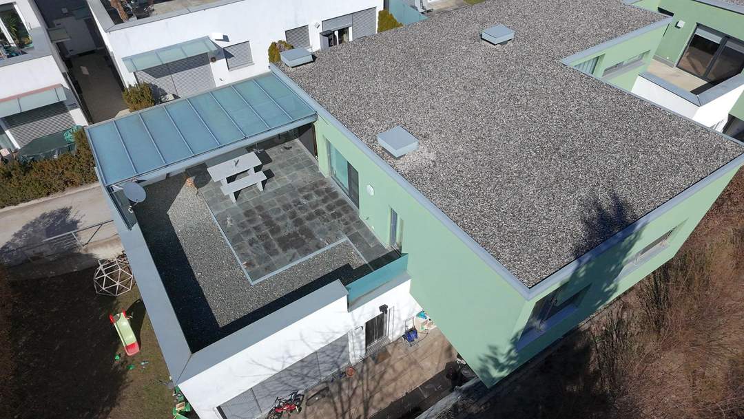 traumhafte Eigentumswohnung 81 m² plus 52 m² Dachterrasse mit Blick über St. Veit/Glan und Carport
