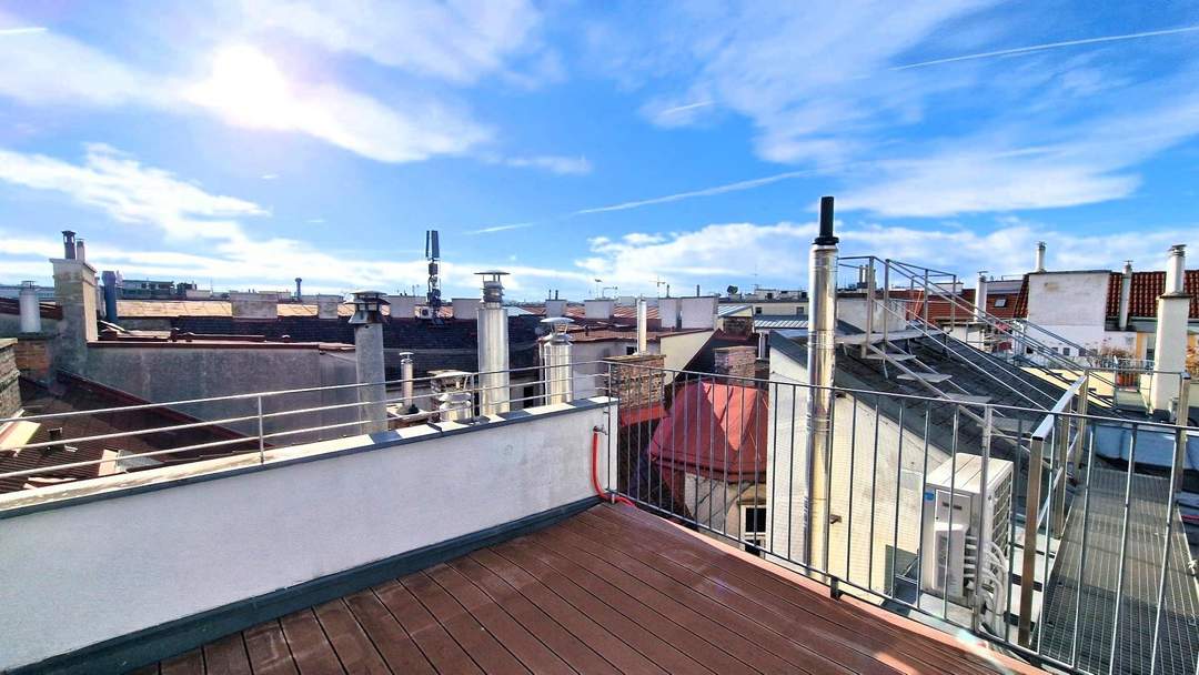 DG-Wohnung ++ über 27m² Terrassenfläche ++ Weitblick ++ Klimaanlage