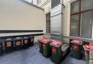 UNBEFRISTET - Repräsentative 9-Zimmer Altbauwohnung mit Balkon und Blick auf das Rathaus – ca. 293 m² in bester Innenstadtlage - auch ideal als Büronutzung