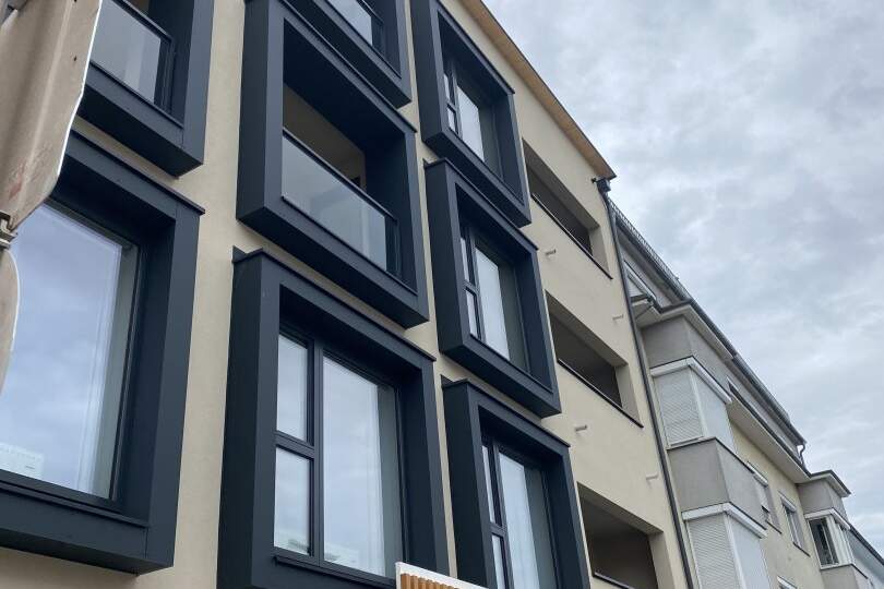 Moderne 3-Zimmer-Wohnung mit Balkon direkt am Hauptplatz Knittelfeld ++ Küche möbliert, Wohnung-miete, 817,84,€, 8720 Murtal