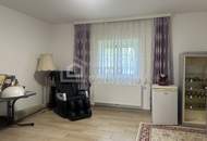 Schönes Einfamilienhaus mit großem ebenen Garten