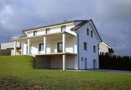 Kernsaniert und schlüsselfertig: Maisonette-Wohnung mit Garage und Garten