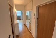 „Dachgeschoss - Wohnung nahe U3“