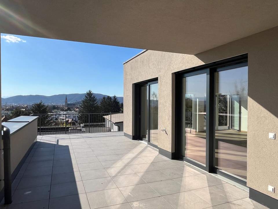 Erstbezug! Stylische Penthouse Wohnung mit großer Terrasse und sensationellen Stadtblick in Waltendorf!