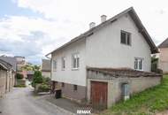 Einfamilienhaus und Nebengebäude in ruhiger Ortsrandlage mit Ausbaupotenzial