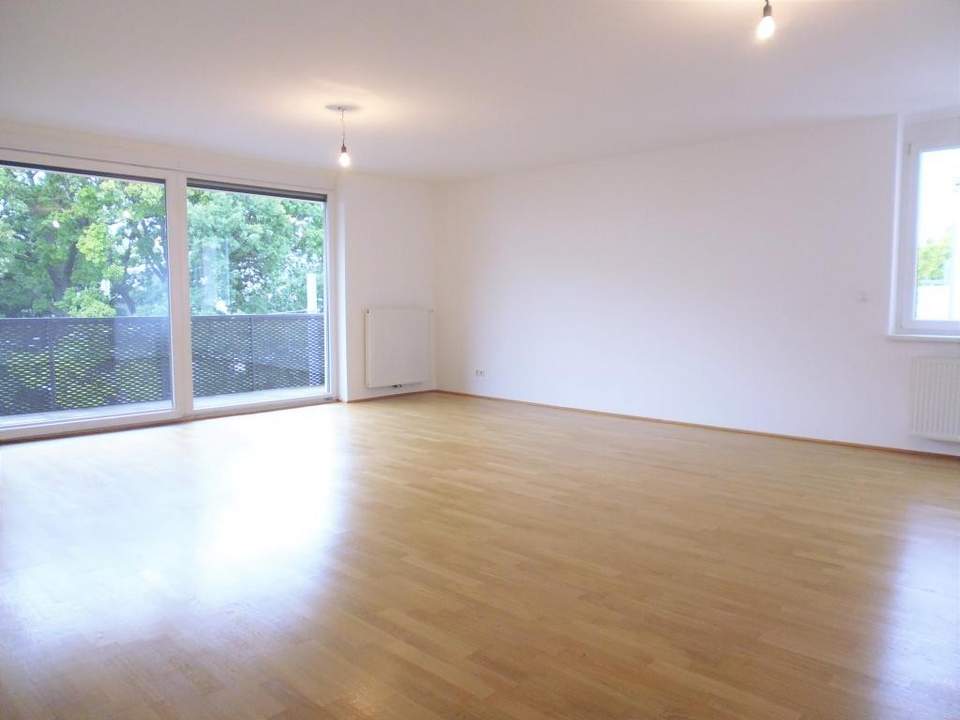 Großzügig geschnittene 4-Zimmer-Wohnung mit 12m² Balkon, 2 Bäder/2WCs