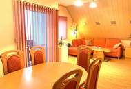 Sonniges Einfamilienhaus mit gepflegtem Garten, Terrasse, Balkon und Doppelgarage