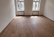 GENERALSANIERTE 2-ZIMMER-ALTBAU *ERSTBEZUG NACH KATEGORIEANHEBUNG*