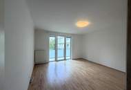 Erstbezug nach Teilsanierung, Terrassenwohnung im Grünen // First occupancy after part-renovation, Terrace Apartment in the greenery //