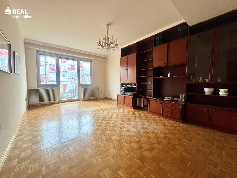 3 Zimmer Wohnung mit großer Loggia