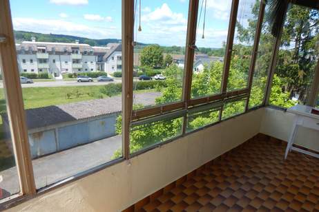 Gemütliche helle 2-Zimmer-Wohnung in Güssing nähe der Burg mit einer Loggia und Garage, Wohnung-miete, 595,00,€, 7540 Güssing