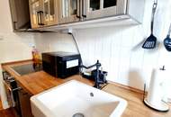 Alles fix und fertig - Einziehen und losleben! Mega-Lage - Ruhige Seitengasse mit der U-Bahn um´s Eck! Beste Infrastruktur und Anbindung! Wohnen wo Wien pulsiert!