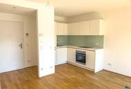 Schöne 2-Zimmer-DG-Wohnung mit Terrasse und Klimaanlage