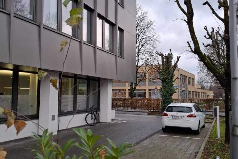 SALZBURG! Schöne Bürofläche mit 2 Tiefgaragenplätzen langfristig zu mieten!, Gewerbeobjekt-miete, 4.614,70,€, 5020 Salzburg(Stadt)