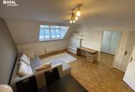 Schlossquadrat, Dachausbau 2 Zimmer, Einbauküche