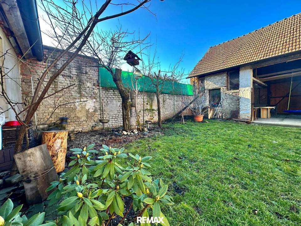 Charmantes Wohnhaus mit Erweiterungsmöglichkeiten und Garten!