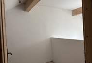 Dachgeschosswohnung mit Potenzial in zentrumsnähe