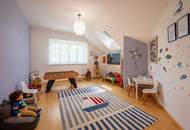 ***NEU*** exklusives Haus mit 2 Eingängen, 2 Wohnküchen, Wellnessbereich, beheizten Pool und viel mehr