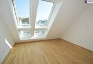 SCHNÄPPCHEN! Mega helle Dachgeschoß Wohnung mit 3 Zimmer und feiner Terrasse!