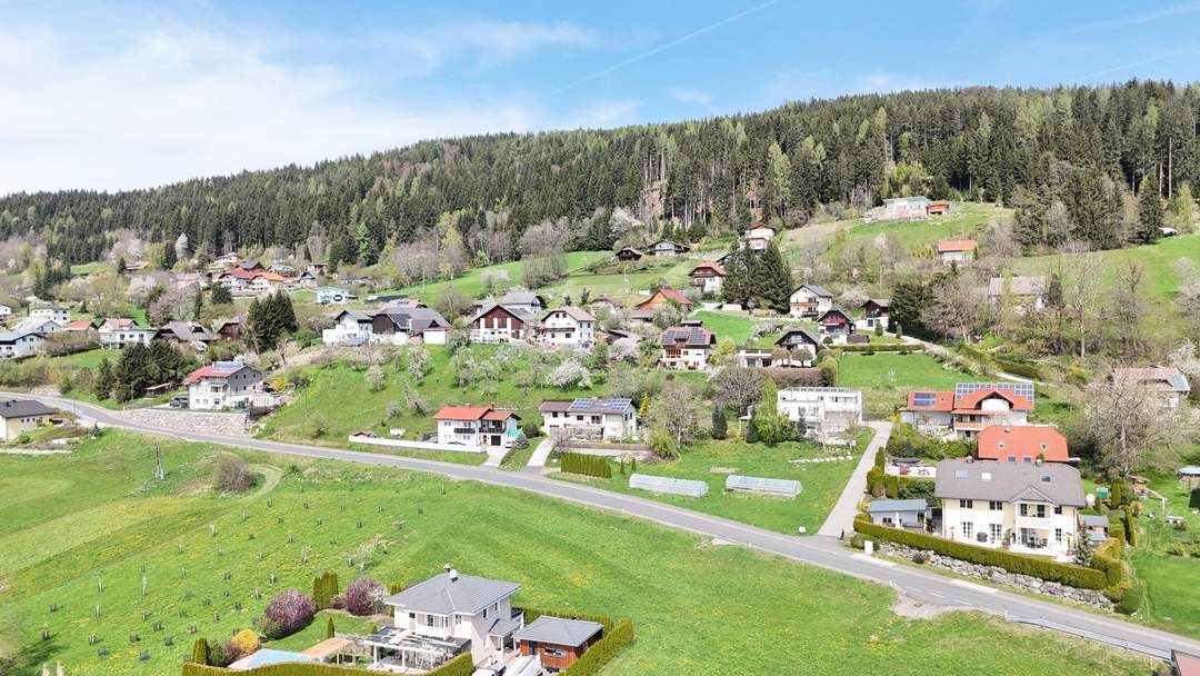 Baugrundstück mit Panoramablick in Köstenberg – Nur einen Golfschwung vom Paradies entfernt!