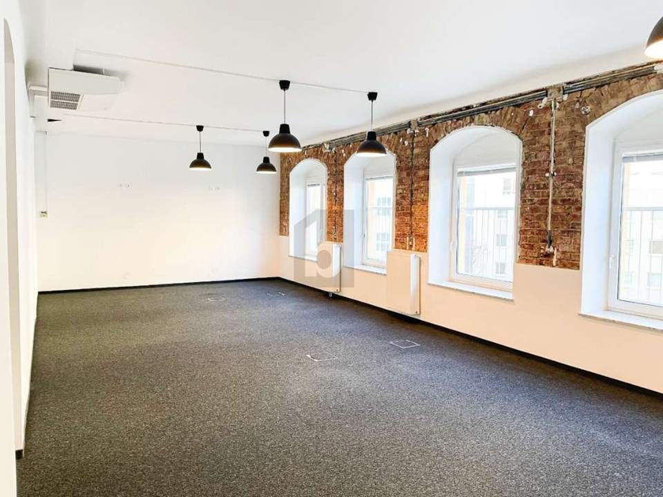 MODERNE BÜROFLÄCHE IN ZENTRALER LAGE