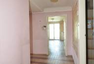 CHRISTOPH CHROMECEK IMMOBILIEN - 1090 WIEN - Renovierungsbedürftige Dachgeschoßwohnung mit Terrasse!