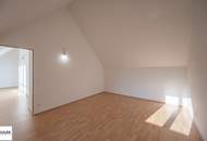 ** Top gepflegte 4 Zimmer Dachgeschoss Wohnung mit Alleinutzung 3er hofseitigen Terrassen - Maisonette Wohnung - Nähe Bahnhof Gersthof ** ab sofort **