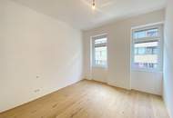 WÄRMEPUMPE - Altbau 3 Zimmerwohnung mit Balkon - ERSTBEZUG Nähe Aupark