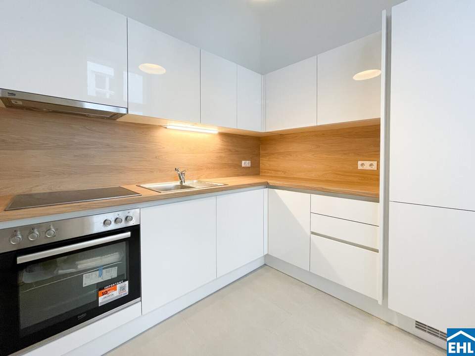 Hofruhelage: 2 Zimmer-Altbauwohnung im Herzen Wiens mit neuer Küche (Balkonanbau möglich!)