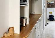 Unbefristet vermietet - ca. 2,5% Rendite! Charmante Altbauwohnung in der schönen Hasnerstraße! Tolle Raumaufteilung + Perfekte Infrastruktur und Anbindung + Ruhige Fahrradstraße! Jetzt zugreifen!