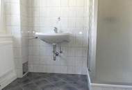 Lichtdurchflutete, sonnige Wohnung mit Küche; PROVISIONFREI