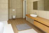 Exklusiver Bungalow mit Pool auf großem Grund!