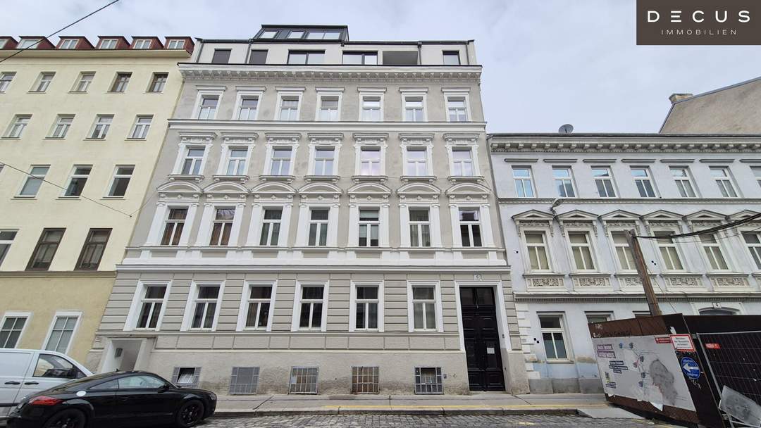 | UNBEFRISTET VERMIETETER ALTBAU | SANIERTES HAUS | STILFASSADE