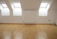 ERSTBEZUG nach RENOVIERUNG! CHARMANTES ALTWIENERHAUS NÄHE RUDOLFINERHAUS !