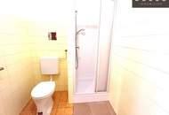 | ÄUSSERST LIEBE SINGLEWOHNUNG IN | ABSOLUTER RUHELAGE | BLICK IN DEN BEGRÜNTEN INNENHOF