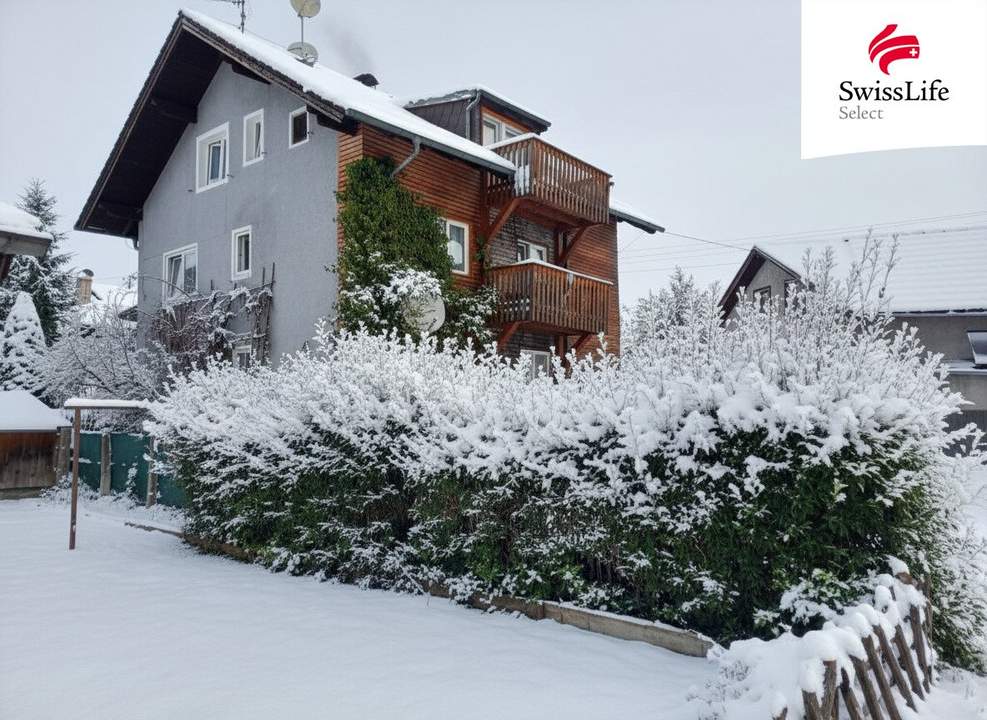 Preiswertes SANIERUNGSOBJEKT für Macher: 3-Zimmer-Wohnung mit Balkon & Parkplatz