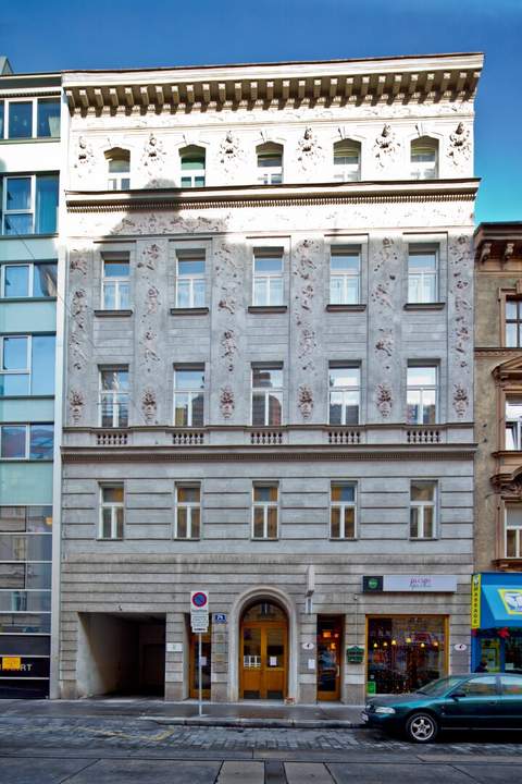 Top Preis! Stilaltbauwohnung nächst Neubaugasse!