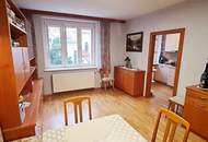 FAMILIENHIT MIT POTENTIAL, 113 m2 Neubau mit Loggia, 4 Zimmer, Küche, 2 Bäder, teilmöbliert, 3. Liftstock, Enkplatz