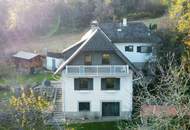 Haus mit zwei Wohneinheiten und Gartenidylle