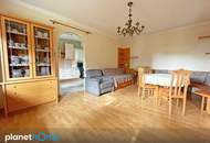 Einfamilienhaus mit Terrasse, Innenhof und großer Garage