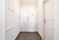Stilvolle Altbauwohnung mit großzügigem Balkon