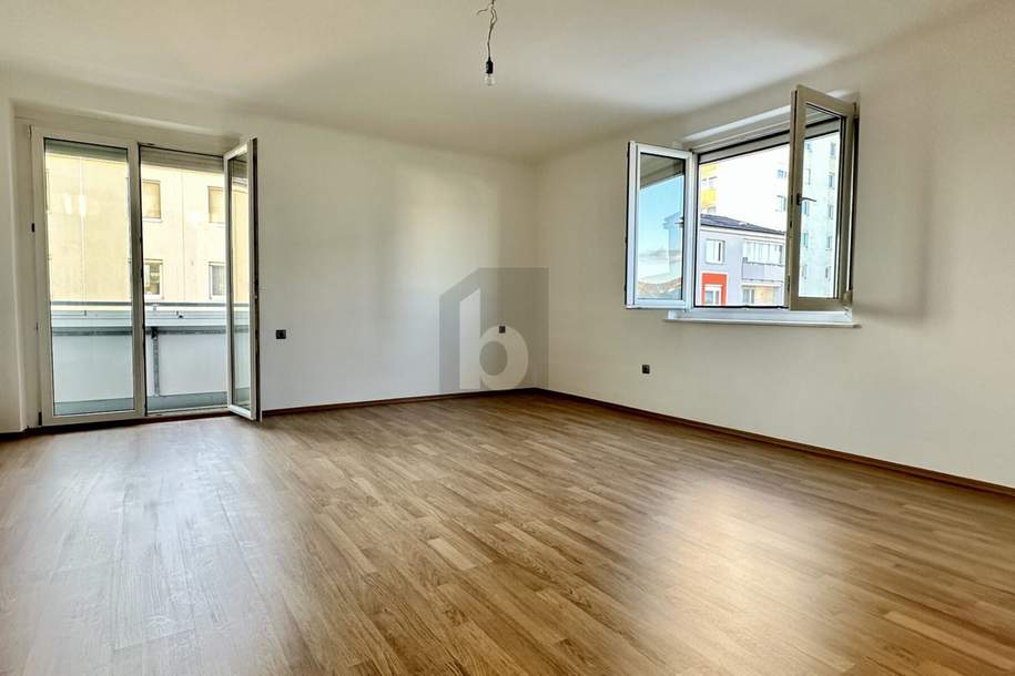 TOP RENOVIERT MIT GROSSEN ZIMMERN UND BALKON INKL. SCHLOSSBLICK, Wohnung-miete, 890,00,€, 7000 Eisenstadt(Stadt)