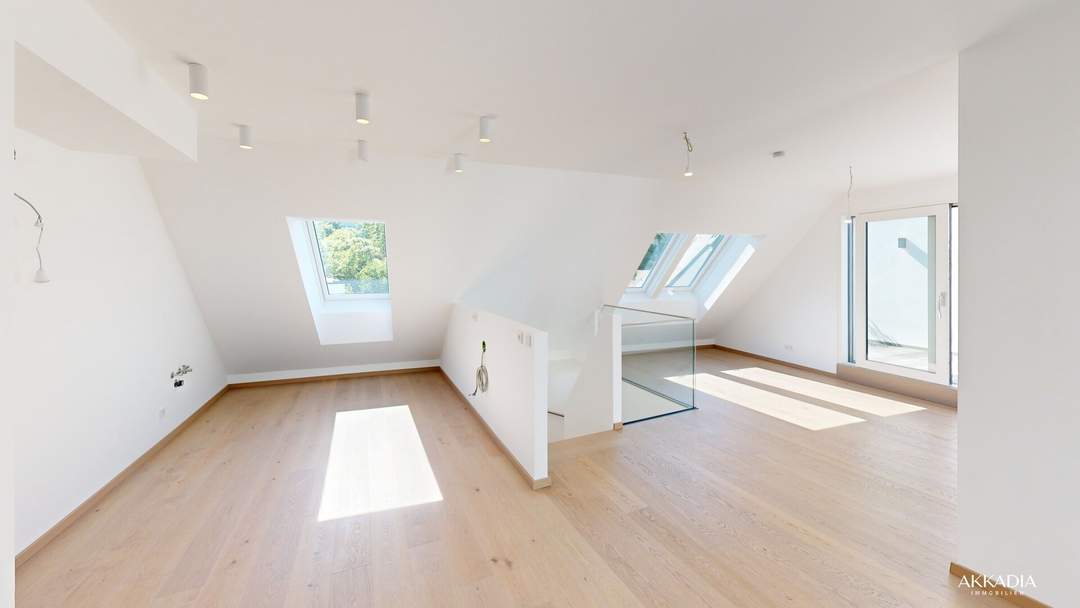 ZUR SCHÖNEN AGNES – Erstbezug: 4-Zimmer-Dachgeschoss-Maisonette mit Balkon &amp; Terrasse im grünen Sievering – PROVISIONSFREI