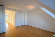 2-Zimmer-Wohnung im Dachgeschoß mit kleinem Balkon & Klimaanlage
