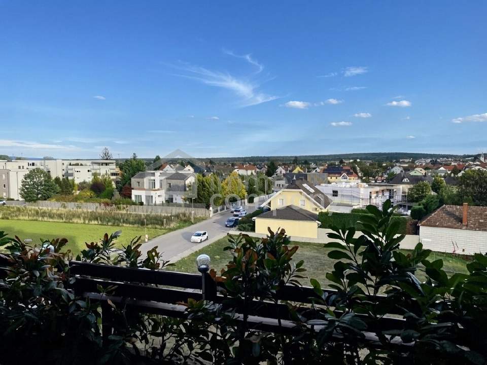 Neuwertige, großzügige Wohnung mit exclusiven Highlights