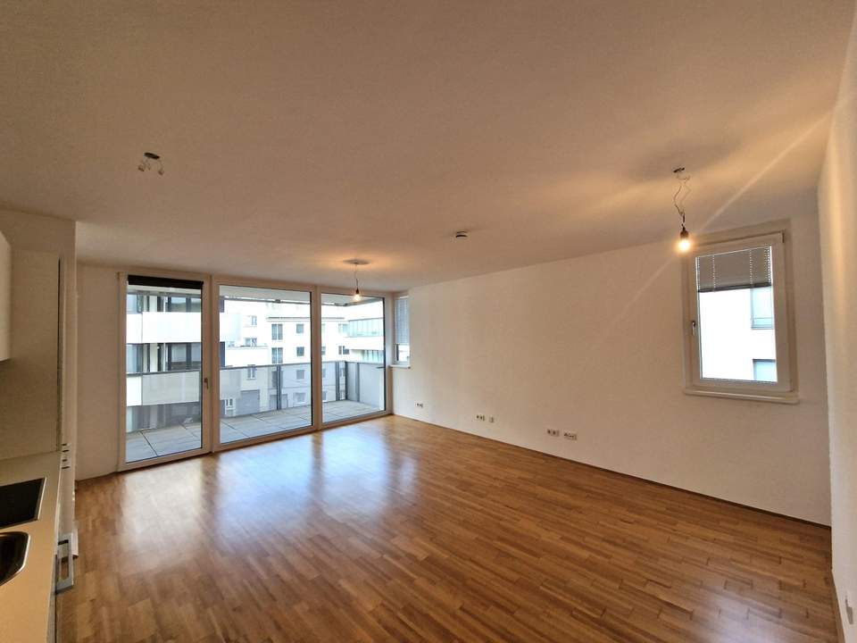 Top moderne, neuwertige Mietwohnung mit 11m² westseitigem Balkon - AB SEPTEMBER!!