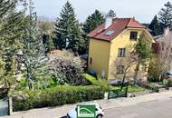 Schöne DG-Wohnung in ruhiger Lage mit hochwertiger Küche & langem Balkon
