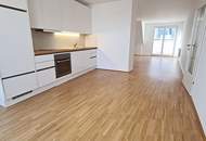 WASAGASSE, FERNBLICK, sonniges 92 m2 Dachgeschoß mit 6 m2 Balkon, 3 Zimmer, Wohnküche, 2 Bäder, Parketten, Hofruhelage