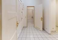 2-Zimmer-Wohnung mit großzügiger Loggia in saniertem Altbau