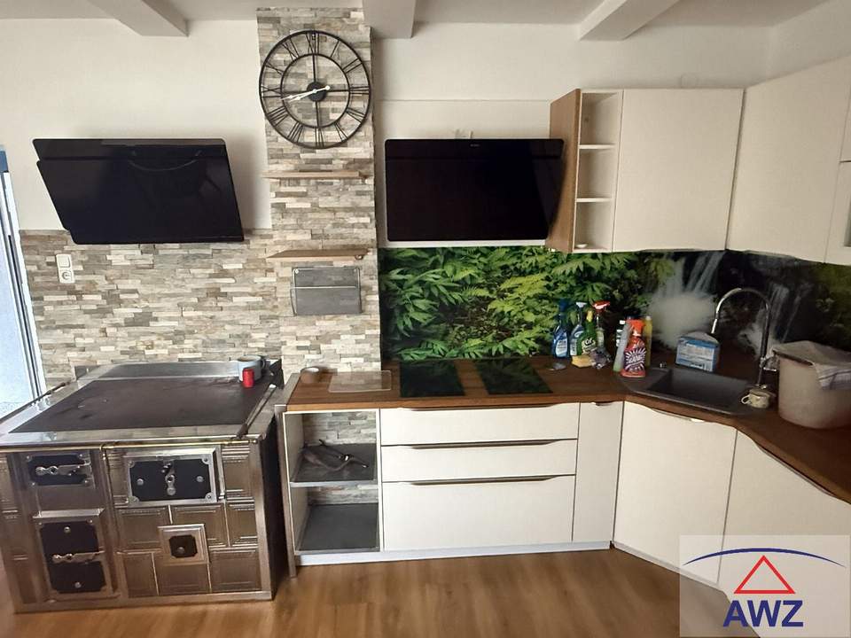 PREISSENKUNG!!! Schönes renoviertes Haus in ruhiger Lage!